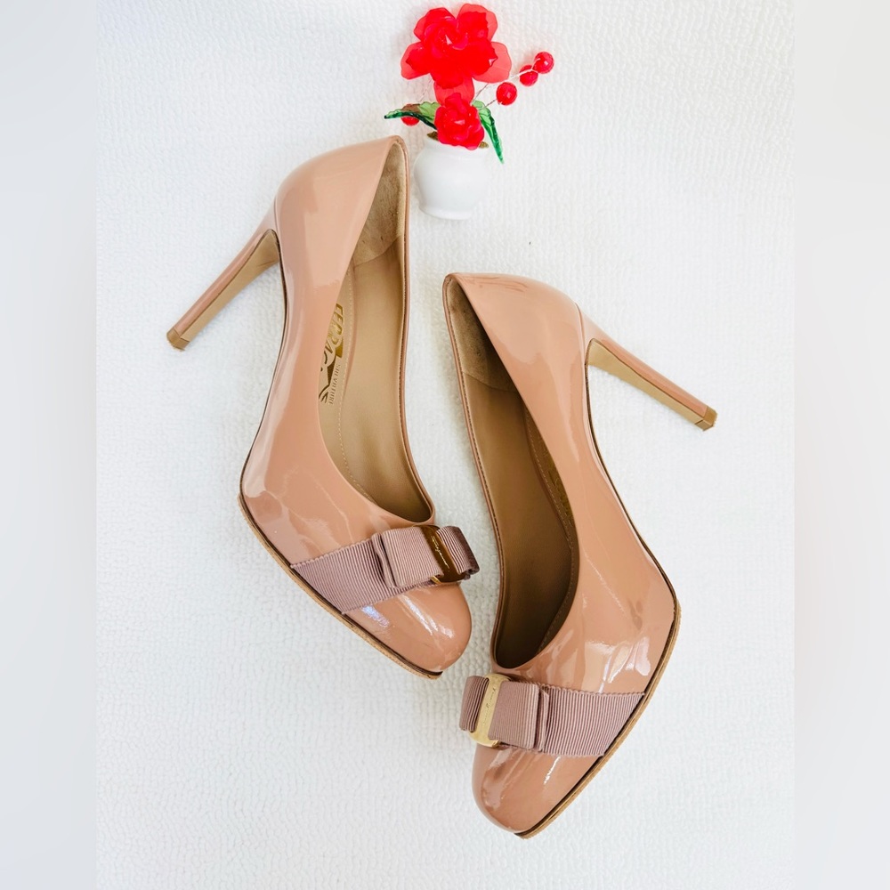 Ferragamo Pumps Size 6.5